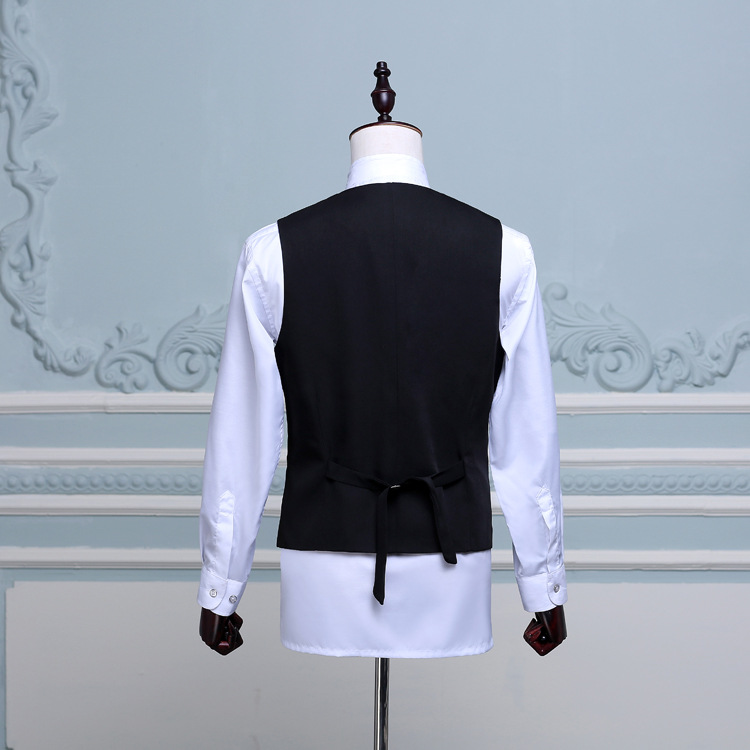 2025 White Fashionable Green F – обзор и цена Photography Black And White